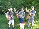 Click image for larger version. 

Name:	3 deer 2009.jpg 
Views:	450 
Size:	148.4 KB 
ID:	7339